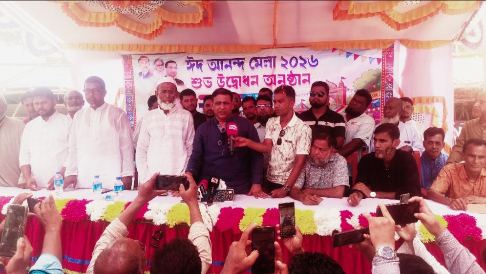 ‘দুই একটা পাগলের কথায় সরকার ভীত নয়’