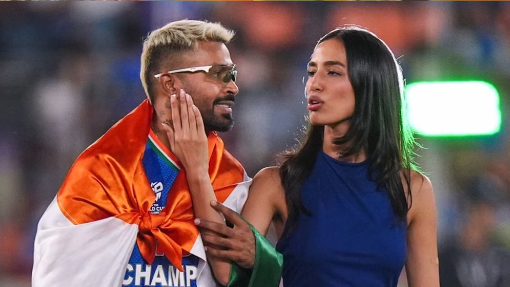 পান্ডিয়াকে নিয়ে বিপদে মুম্বাই