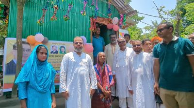 শহীদ প্রেসিডেন্ট জিয়াউর রহমানের শাহাদাৎবার্ষিকীতে নতুন ঘর উপহার প্রতিমন্ত্রীর