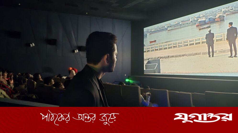 হলে সিট না পেয়ে দাঁড়িয়েই ‘মাসুদ রানা’ সিনেমা দেখলেন হিরো
