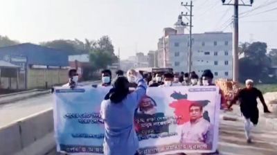 নারায়ণগঞ্জে জাতীয় পার্টির সমর্থকদের মিছিলে এনসিপির ধাওয়া