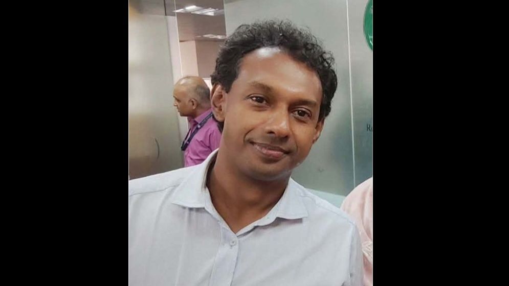 সফলতার আড়ালে তানভীরের নিঃসঙ্গতার গল্প