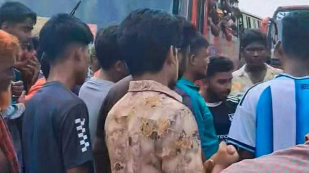 ঢাকায় কর্মস্থলে যাওয়ার পথে বাসচাপায় মোটরসাইকেল চালকের মৃত্যু