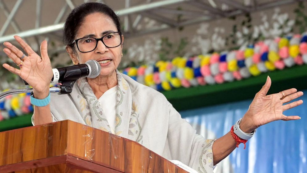 তৃণমূলে ভাঙন, তবু নেত্রী মমতাই