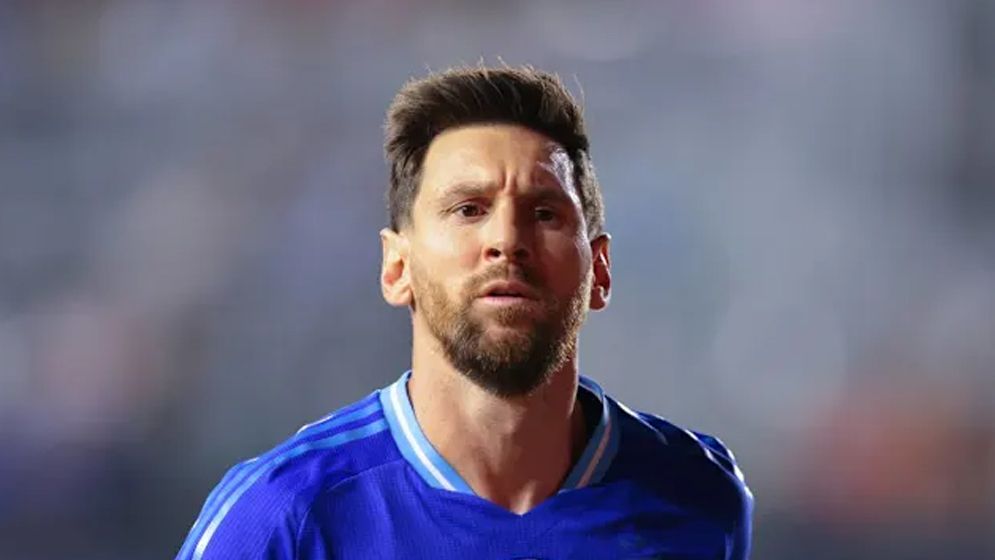 একাধিক মাইলফলকের সামনে মেসি