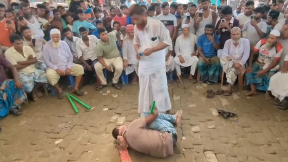 মাদক কারবারের অভিযোগে সালিশে নির্যাতন, ভিডিও ভাইরাল