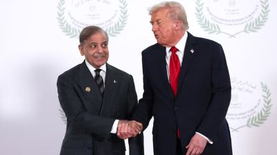 ট্রাম্পের প্রশংসায় পঞ্চমুখ পাকিস্তানের প্রধানমন্ত্রী