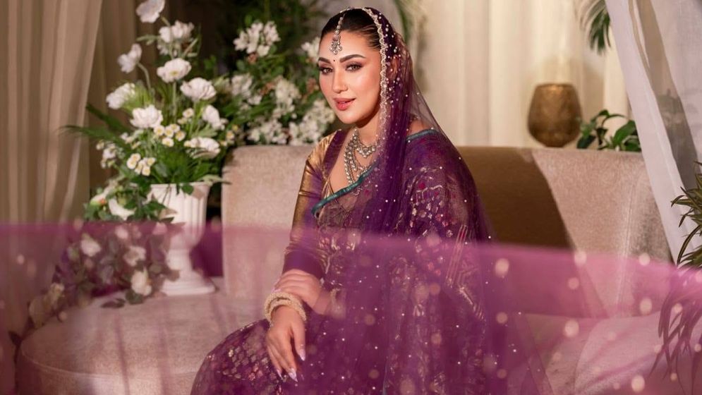 ফেসবুকে একগুচ্ছ ছবি পোস্ট করে যে বার্তা দিলেন অপু