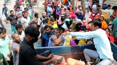 বিপাকে নিম্ন আয়ের মানুষ