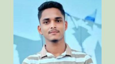 নিষিদ্ধ ছাত্রলীগ কর্মীকে পিটিয়ে পুলিশে হস্তান্তর