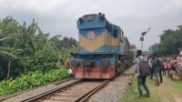 সাড়ে ৯ ঘণ্টা পর ঝিনাইদহে ট্রেন চলাচল স্বাভাবিক
