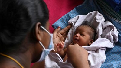 ভারতে জন্মহার কমছে, বাড়ছে শঙ্কা