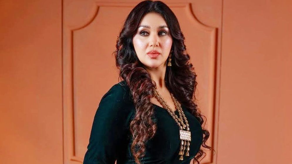 স্কুলজীবনে প্রেমের সব প্রস্তাব বান্ধবীদের মাধ্যমে আসত: অপু