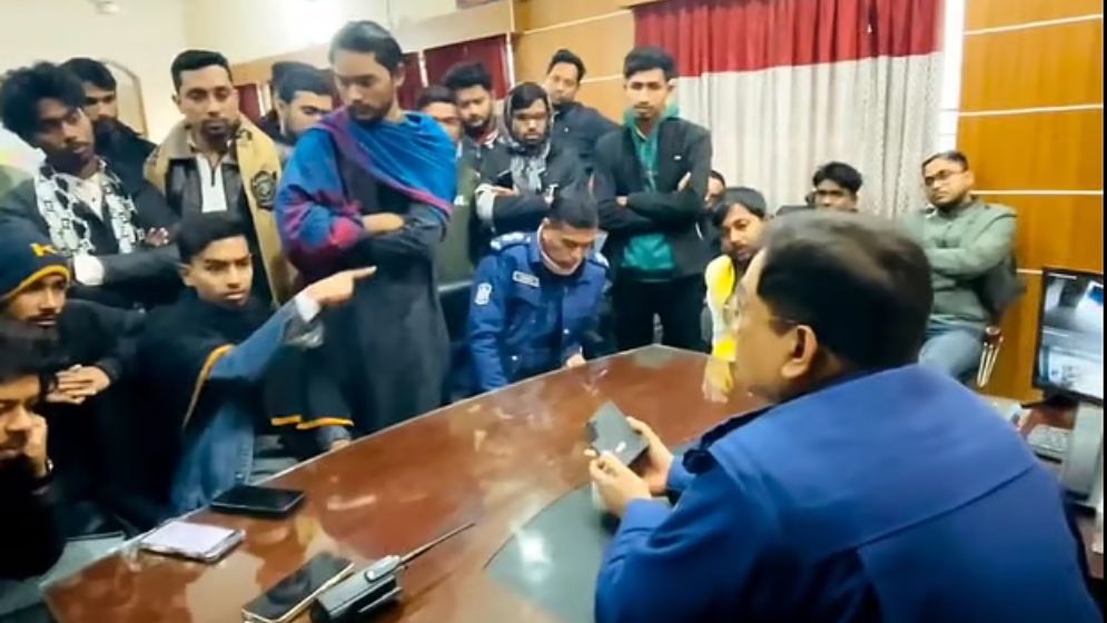 সেই মাহদী এবার আশ্রয় নিলেন থানায়