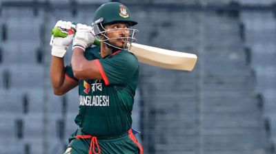 ১২ রানের ব্যবধানে সাজঘরে সৌম্য-শান্ত