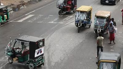 কুমিল্লায় অভিযানে গেলেই পুলিশের ওপর হামলা