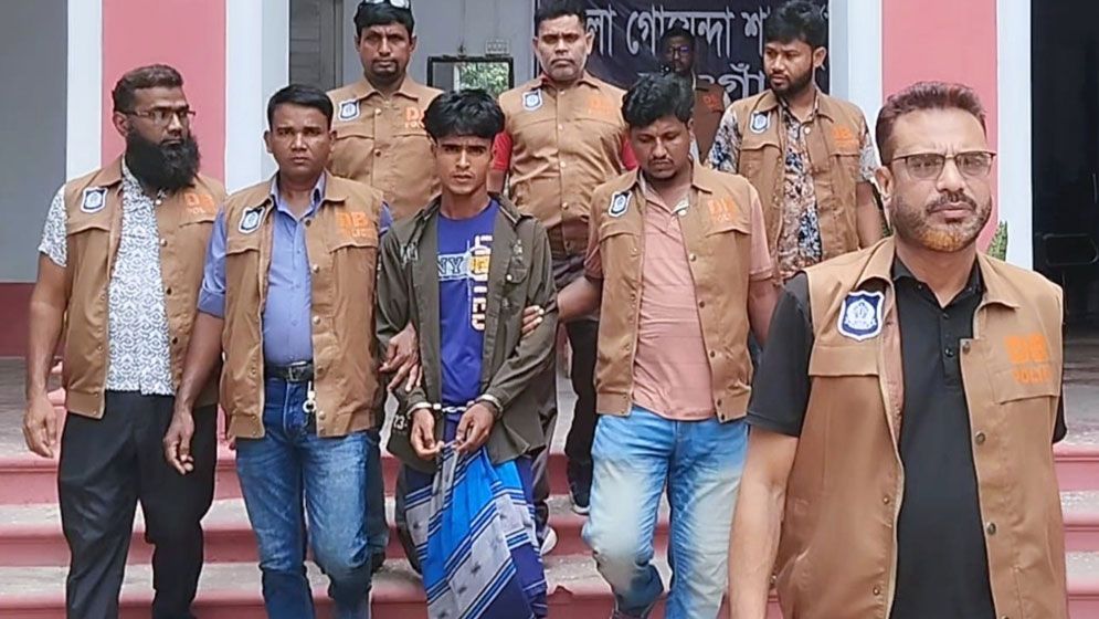 নওগাঁয় সিরিয়াল কিলার গ্রেপ্তার