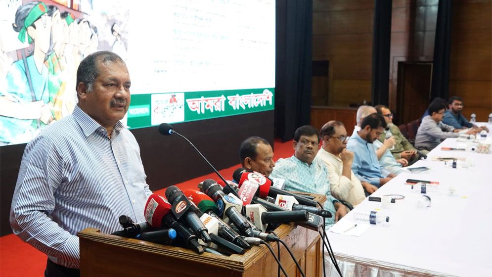 ‘ইতিহাস যখন সঠিকভাবে কথা বলে, বিকৃতকারীরা হেলিকপ্টারে পালাতে বাধ্য হয়’