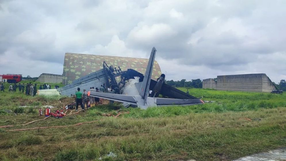 আসামে ভারতীয় বিমানবাহিনীর ‘এএন-৩২’ বিমান বিধ্বস্ত