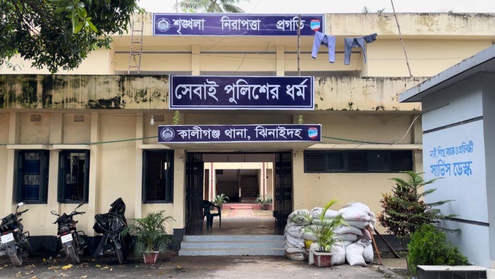 ‘পুলিশকে মাসিক ৬০ হাজার টাকা চাঁদা দিয়ে ব্যবসা করি’