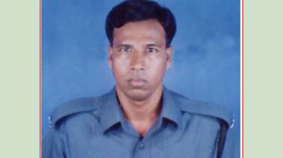 চিরকুট লিখে থানা ব্যারাকে পুলিশ সদস্যের আত্মহত্যা