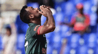 ৩ বলে অস্ট্রেলিয়ার ২ উইকেট শিকার শরীফুলের