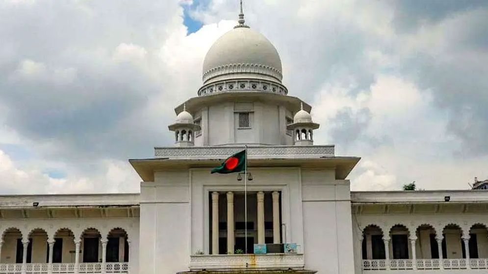 সন্তান সংখ্যা বিবেচনায় মাতৃত্বকালীন ছুটি কমানোর বিধান স্থগিত চেয়ে রিট