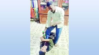সিলেটে চুরির অভিযোগে ফেসবুক লাইভে মারধর