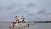 পিরোজপুরে ডুবন্ত জাহাজ থেকে যুবকের অর্ধগলিত মরদেহ উদ্ধার