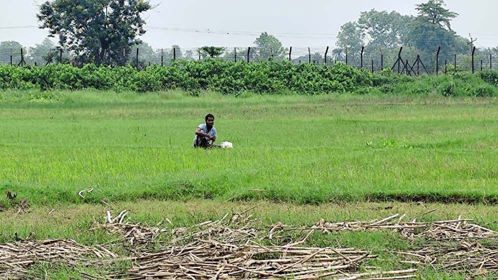 বৃদ্ধের পর এবার শূন্যরেখায় যুবক!