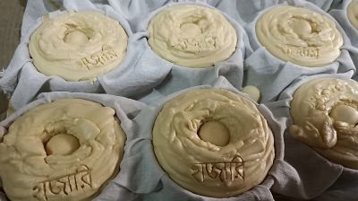 জিআই সনদ পেল ঐতিহ্যের প্রতীক ঝিটকার হাজারী গুড়
