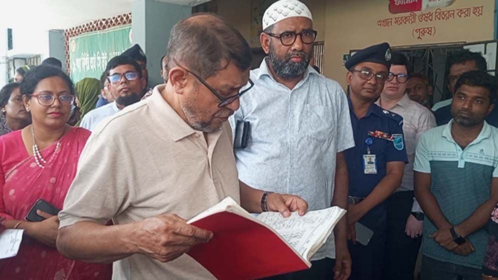 স্বাস্থ্যসেবা আমরা মানুষের দোরগোড়ায় পৌঁছে দেব: স্বাস্থ্যমন্ত্রী