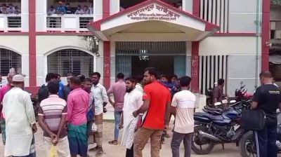 শিক্ষিকাকে কুপ্রস্তাব-হেনস্তা, সহকারী শিক্ষকের বিরুদ্ধে অভিযোগ