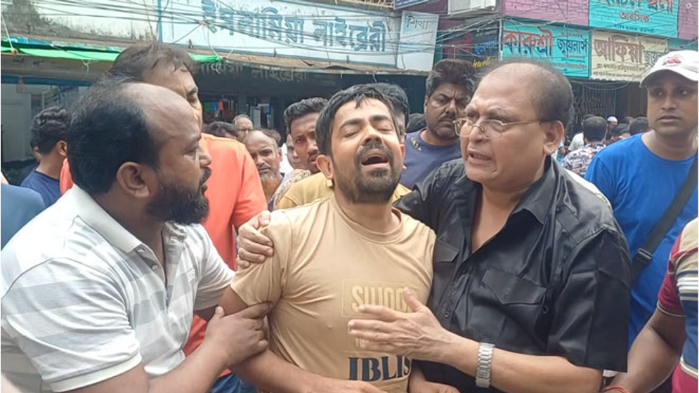 জুয়েলারি দোকানের দেয়াল কেটে ২০০ ভরি স্বর্ণ চুরি