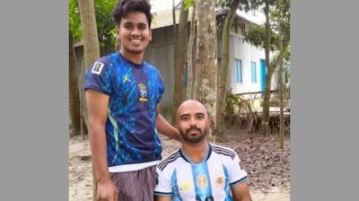ব্রাজিলকে নিয়ে বাজিতে হেরে মাথা ন্যাড়া করলেন আর্জেন্টিনার সমর্থক