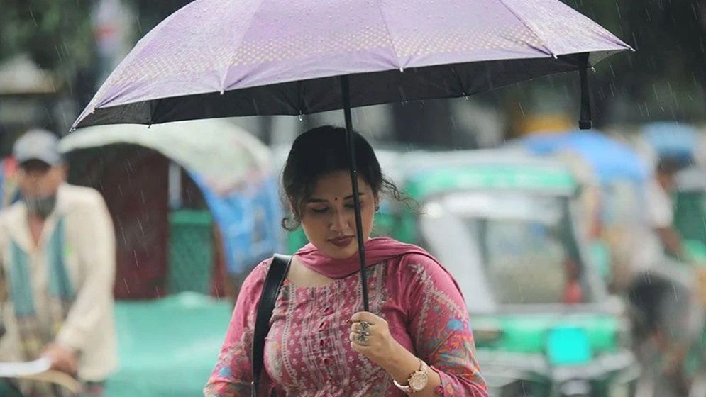 রাজধানীতে বজ্রবৃষ্টির আভাস, থাকবে ভ্যাপসা গরম