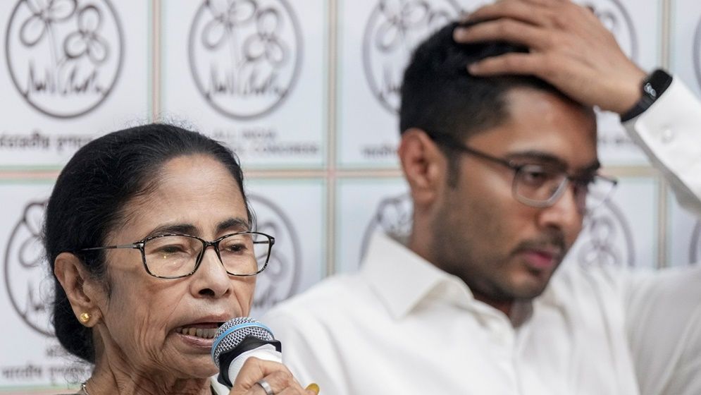 অভিষেককে বহিষ্কার করল তৃণমূল, নতুন কমিটি গঠনের ঘোষণা