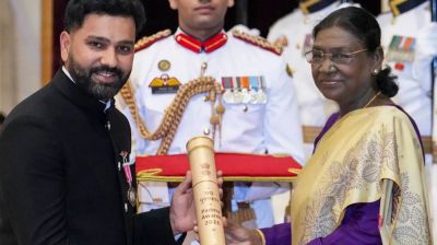 পদ্মশ্রী সম্মানে ভূষিত রোহিত শর্মা