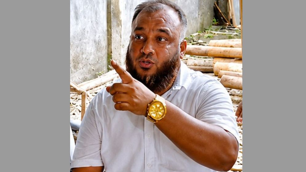 সাংবাদিকদের হেয় করে বেকায়দায় যুবদল নেতা সালাম