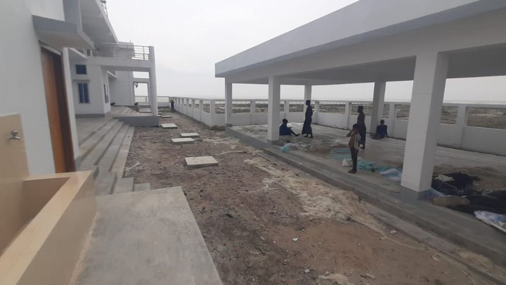 ভোলায় ১৩ কোটি টাকার মৎস্য কেন্দ্র নির্মাণে দুর্নীতির অভিযোগ