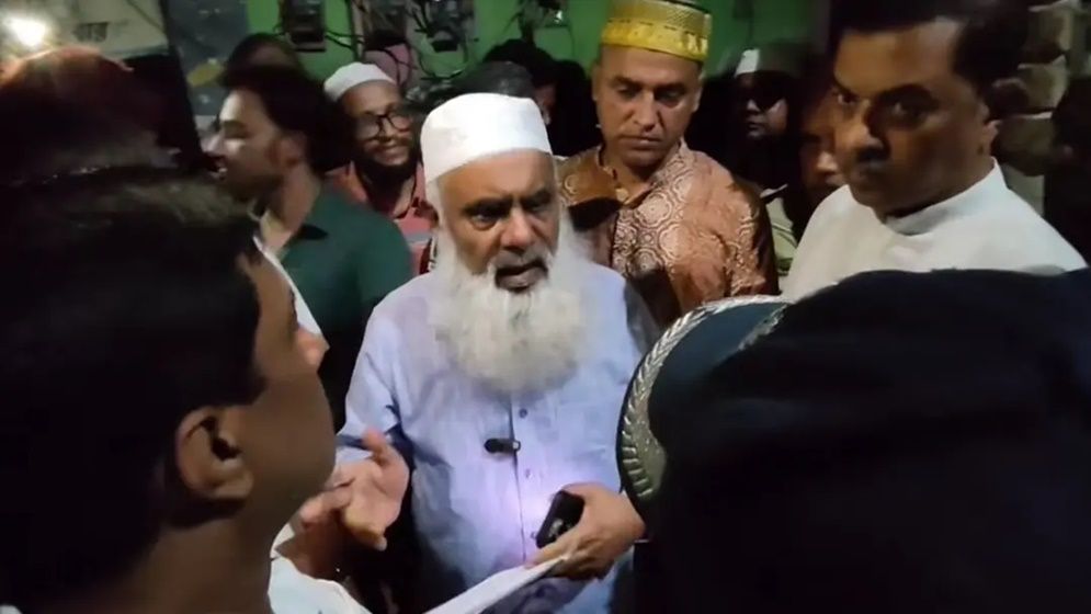 স্কুলছাত্র গুলি খাবে এরপরেও আপনি ওসি থাকবেন, এটা ঠিক না: মনিরুল হক চৌধুরী