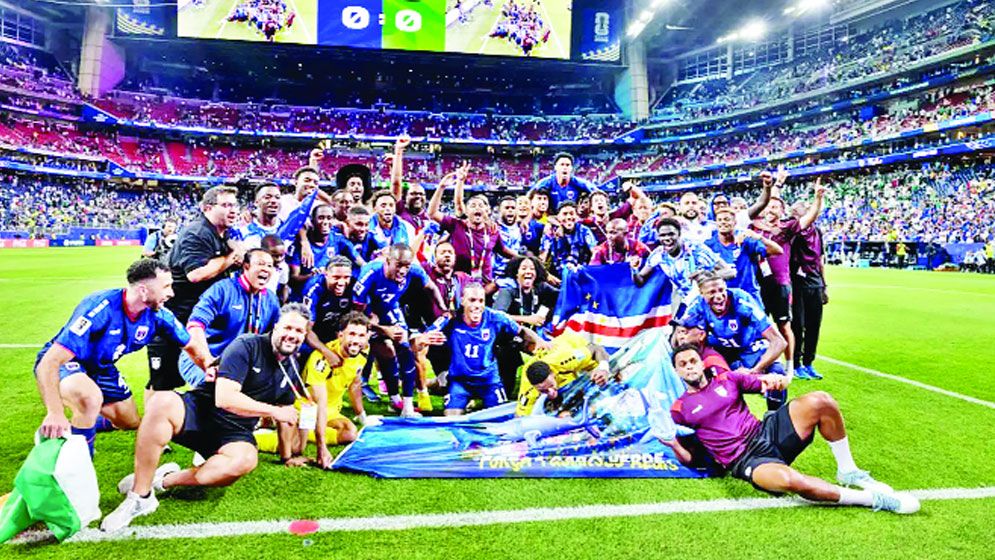 ছোট্ট একটি দেশ অভিষেকেই কীর্তি ‘অশেষ’