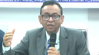 মন্ত্রী-ব্যবসায়ীর চাপে বন্ধ হয়নি খোলা তেল বিক্রি: এএইচএম সফিকুজ্জামান