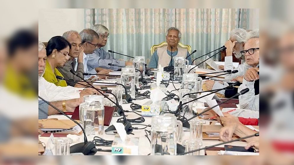 অন্তর্বর্তী সরকারের কয়েকজন উপদেষ্টার চিকিৎসা ব্যয় নিয়ে বিতর্ক