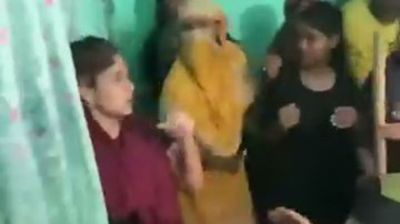 দুই তরুণীর চুল কেটে দিল গ্রামবাসী, স্ত্রীসহ বাড়ির মালিক গ্রেফতার