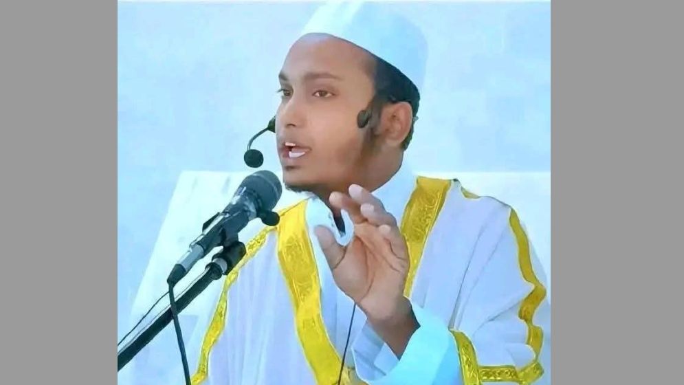 ট্রাকের ধাক্কায় মসজিদের খতিব নিহত