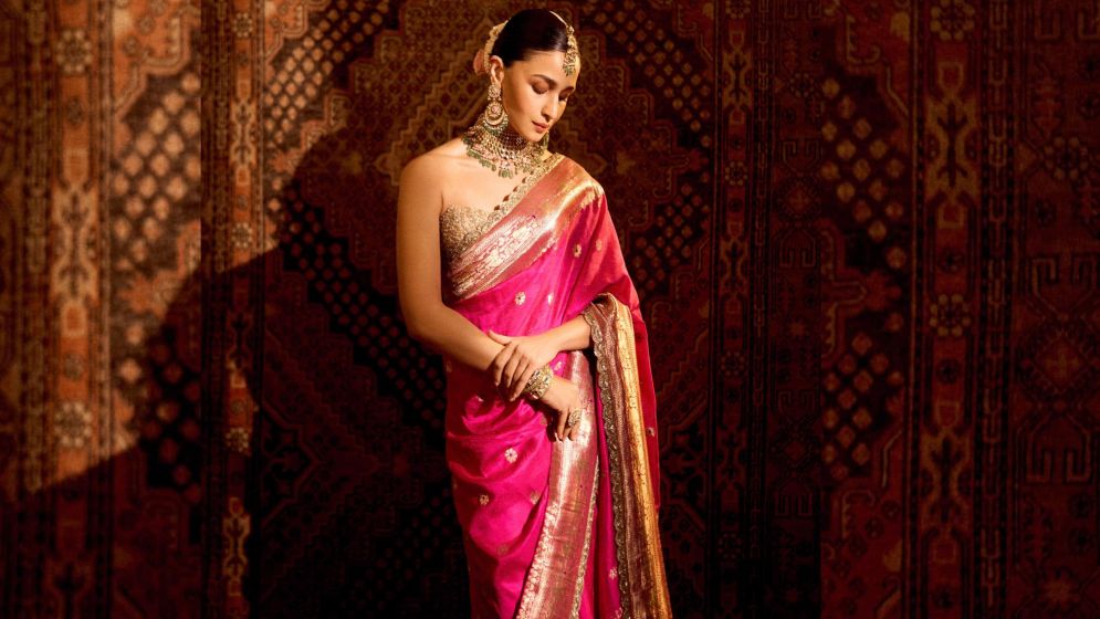 কোন ৫ প্রসাধনী ছাড়া বের হন না আলিয়া ভাট?