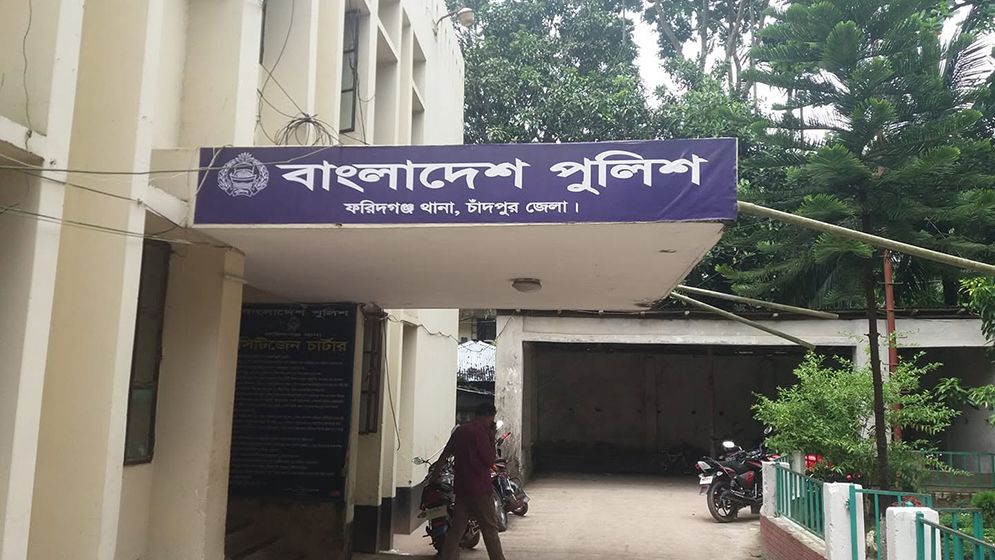 প্রবাসী স্বামীর সঙ্গে ফোনে ঝগড়ার পর ফাঁস দিলেন তরুণী