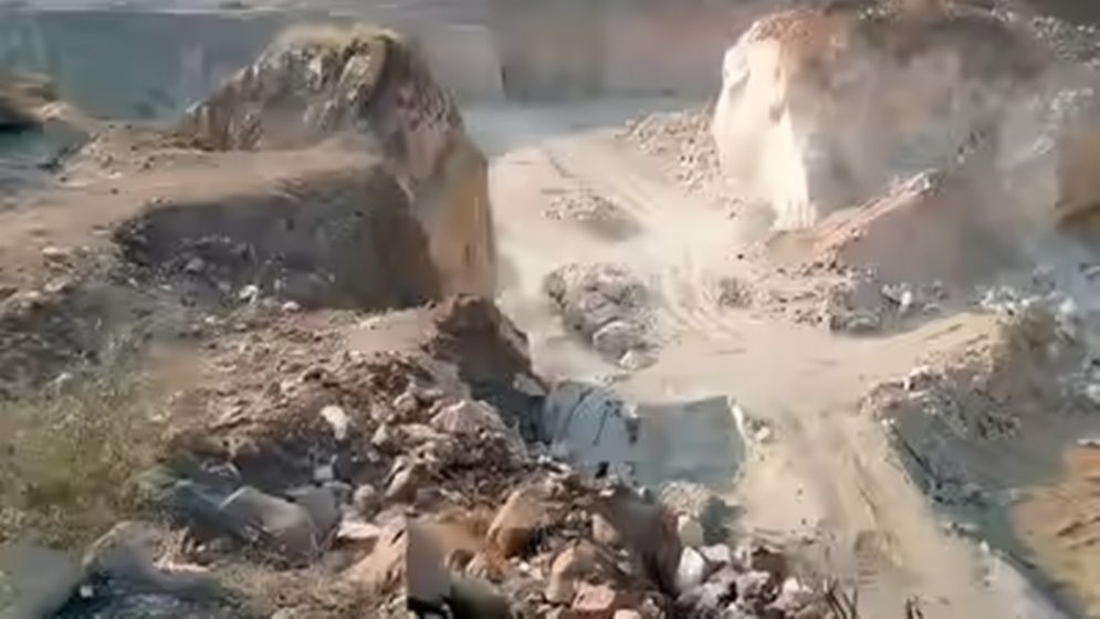 বেঙ্গালুরুতে ধসে পড়া শিলাখণ্ডের আঘাতে নিহত ৭