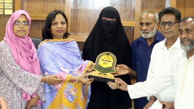 ৮ মাসে পুরো কুরআন হাতে লিখলেন সুরাইয়া জান্নাত